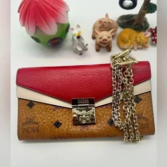 MCM VISETOS LEATHER CONVERTIBLE CROSSBODY CHAIN WALLET IN COGNAC & RUBY RED WOC - Picture 1 of 7